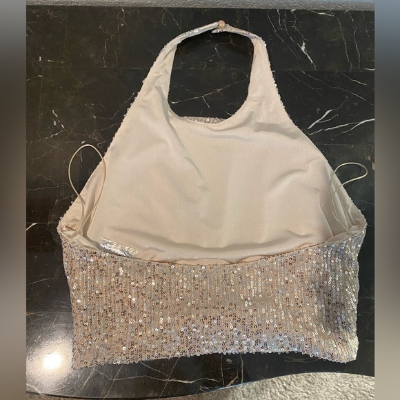 IN THE MOOD FOR LOVE Peres Sequin Halter Neck Front Twist Top - Picture 7 of 10